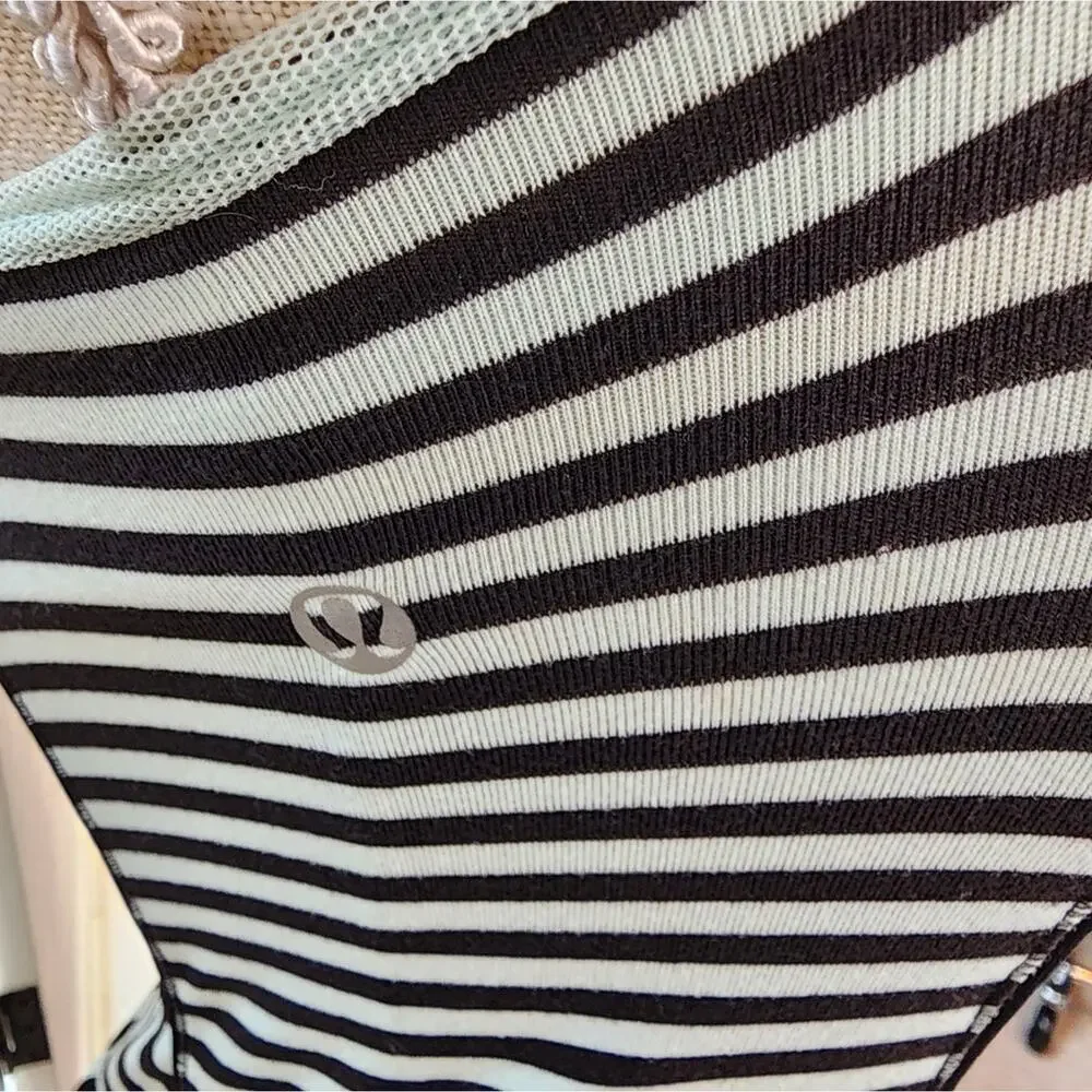 LULULEMON GREEN AND BLUE STRIPE TANK SIZE 6